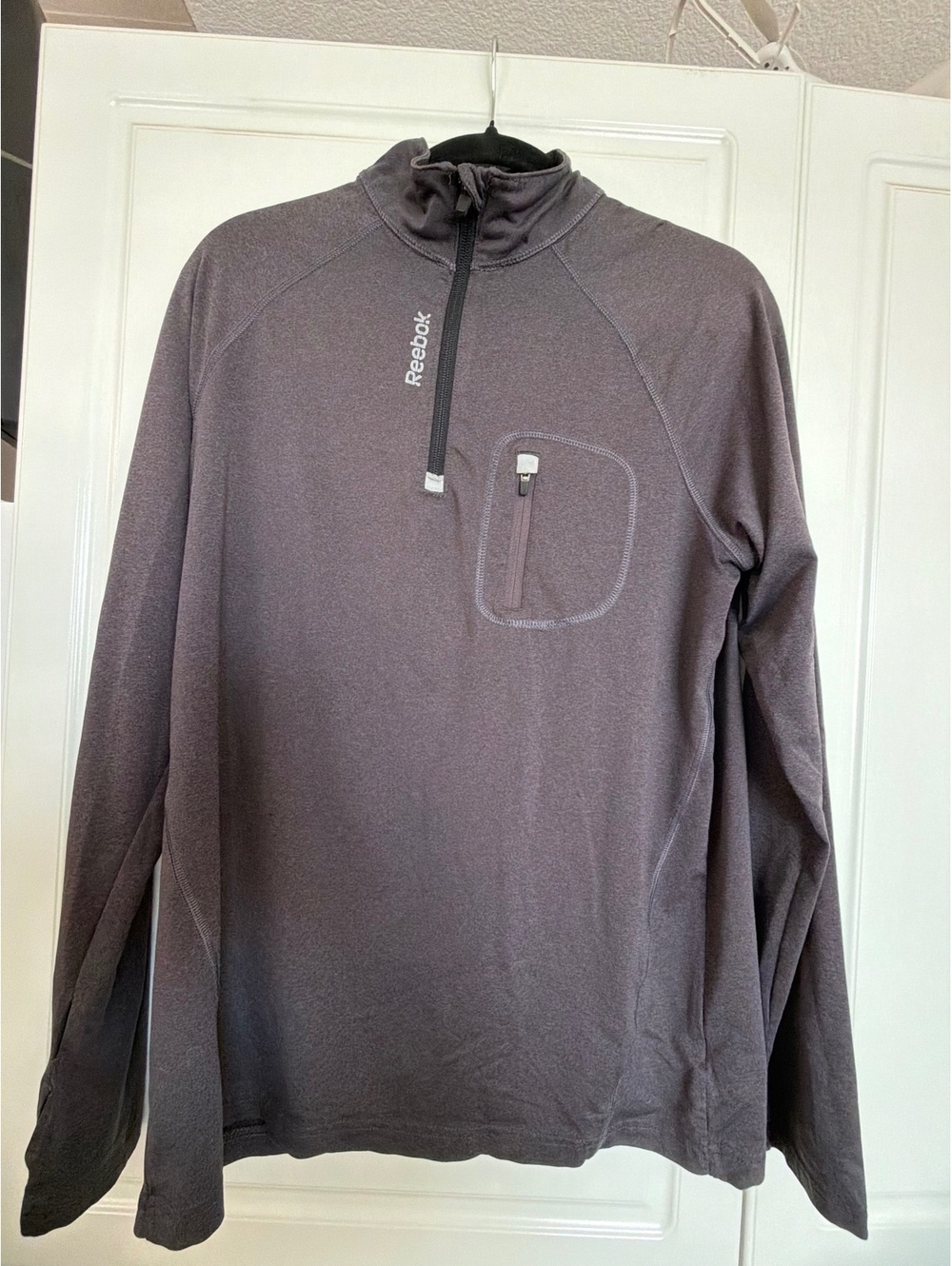 Reebok Men’s Medium Gray 1/4 Zip Performance Pullover Thumbholes Running Top